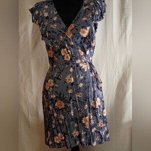 Chic Floral Midi Dress in Blue and Peach